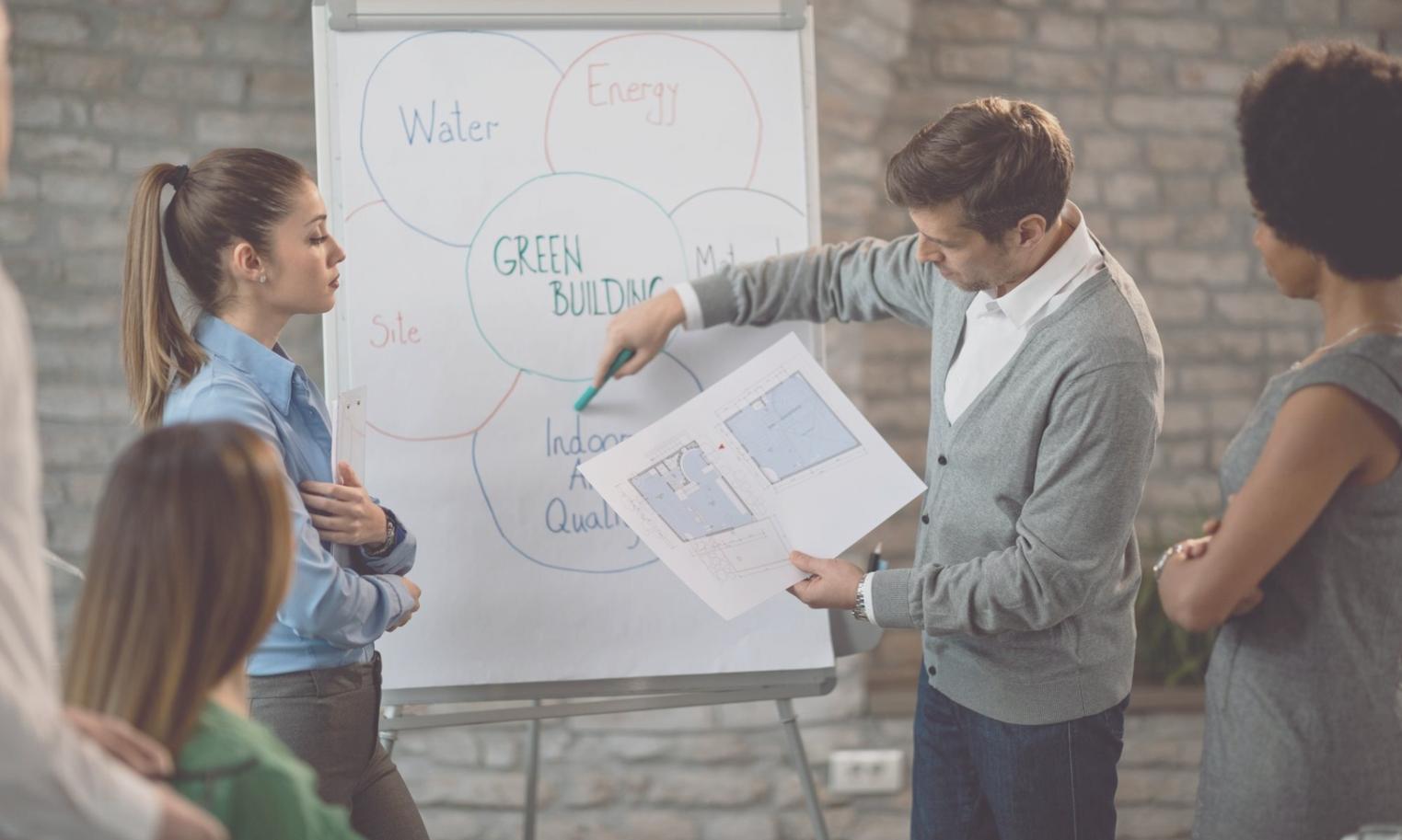 Современный офис финансовых аналитиков